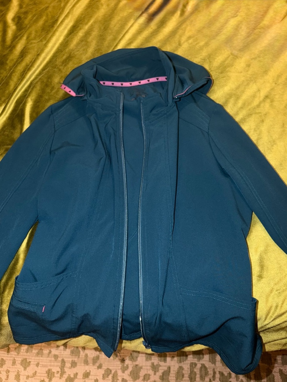HeartSoul "Break On Through" Scrub Jacket- M